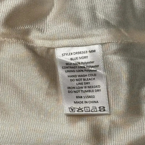 NWT Mila Mae Blue White Dual Floral Print Flowy Ruffle Hem Sweetheart Neck SZ S - Picture 10 of 10